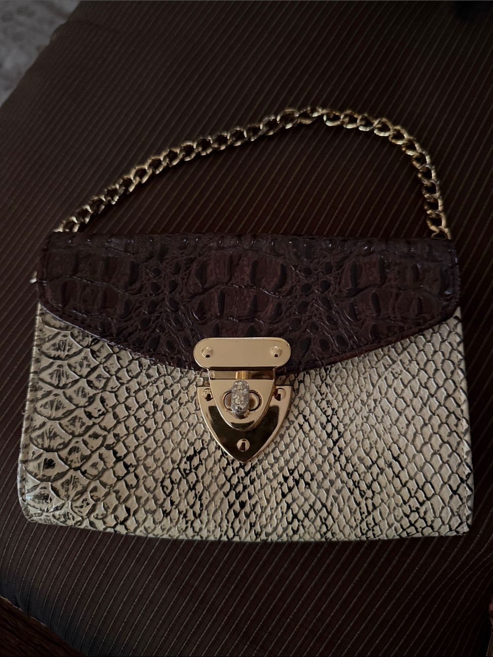 Chain-Handle Two-Tone Snake-Texture small bag - Brown & Cream